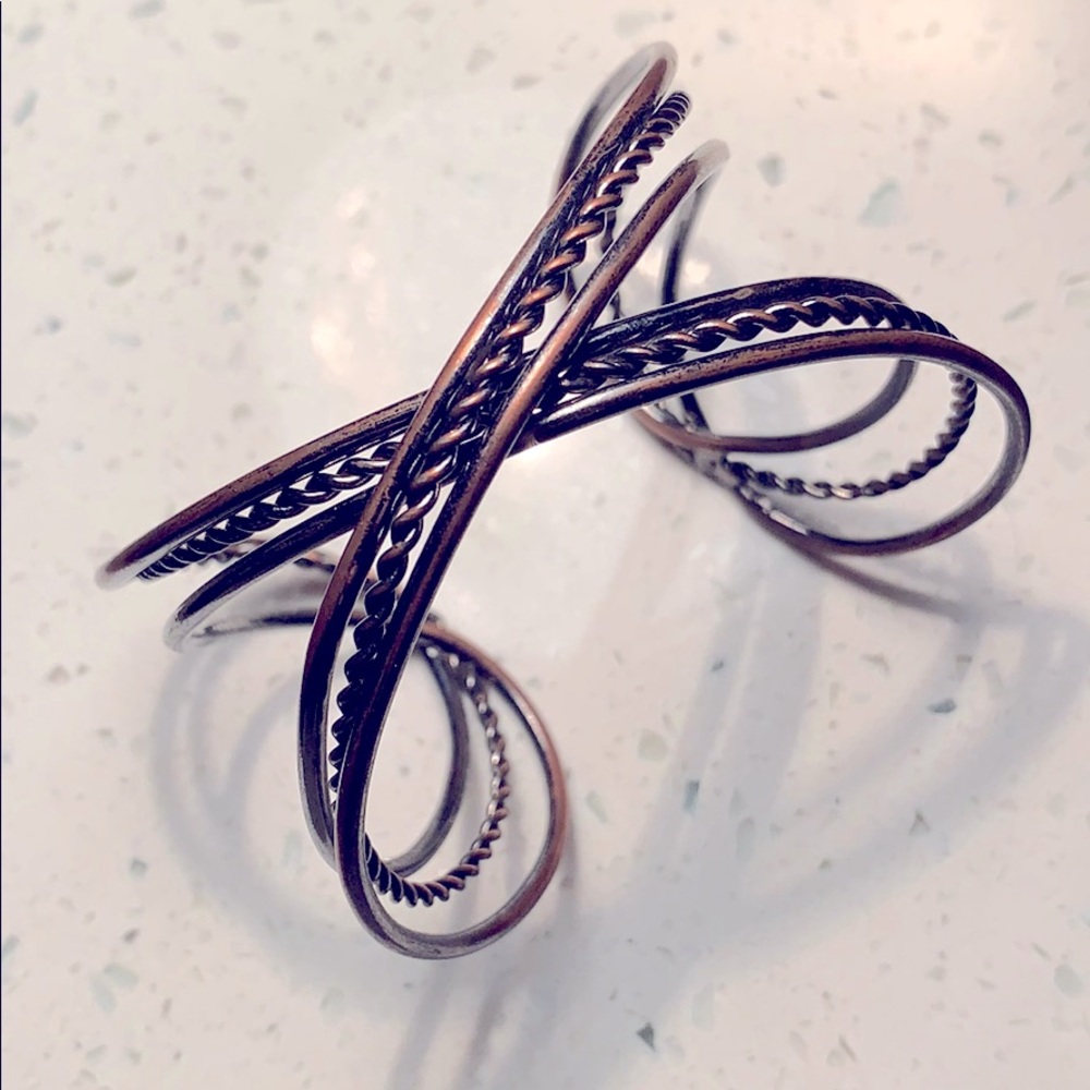 Metal Fashion Bracelet ✨Free with $25 Purchase✨